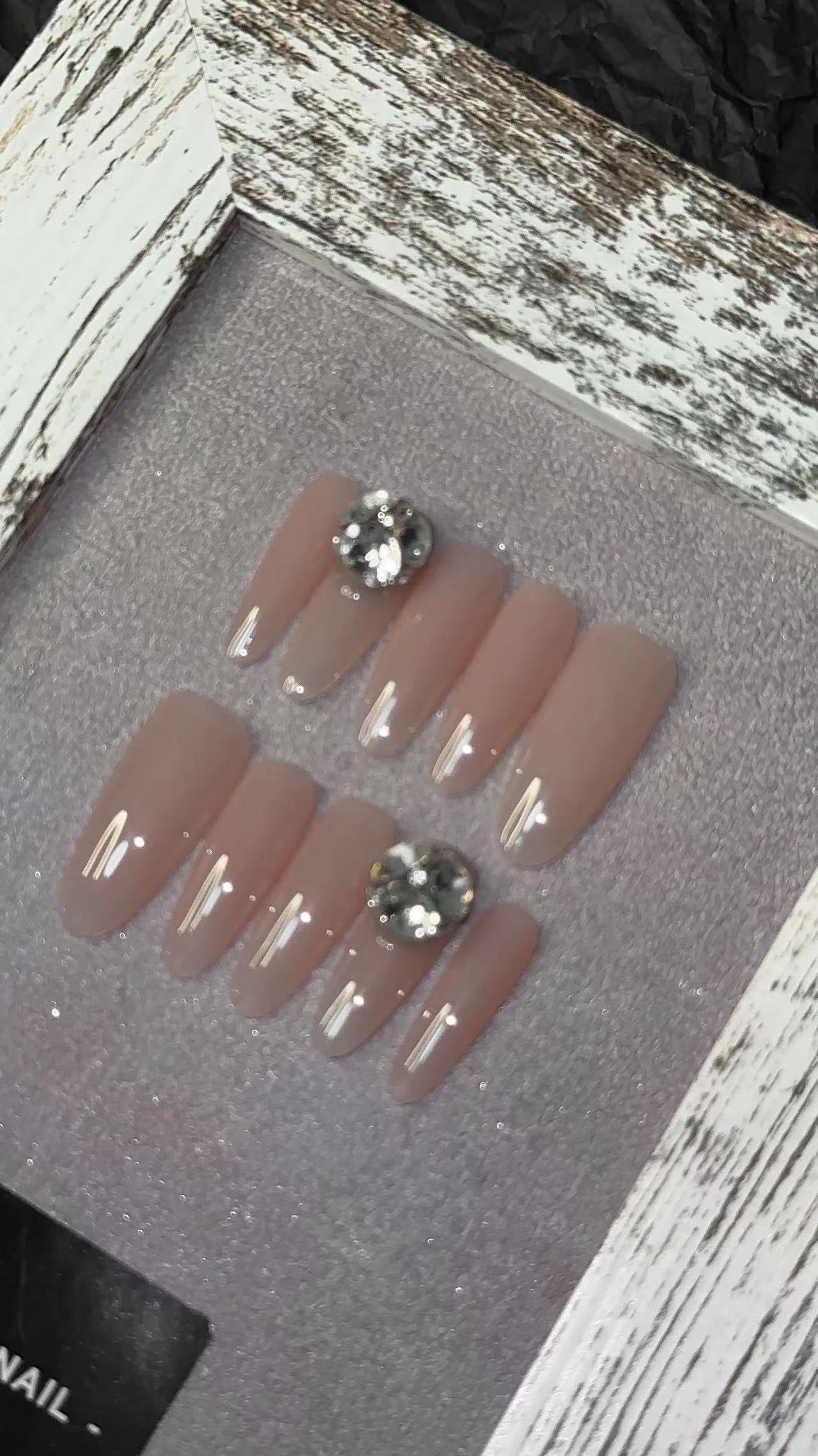 Queen Luxury Nude Press On Nail