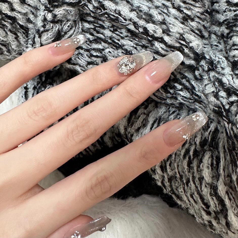 Moonlight white Cat Eye Diamond Press On Nail